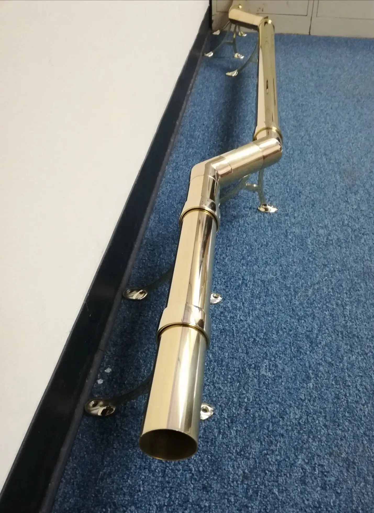 Floor-Mount Bracket for 1-1/2" Tubing