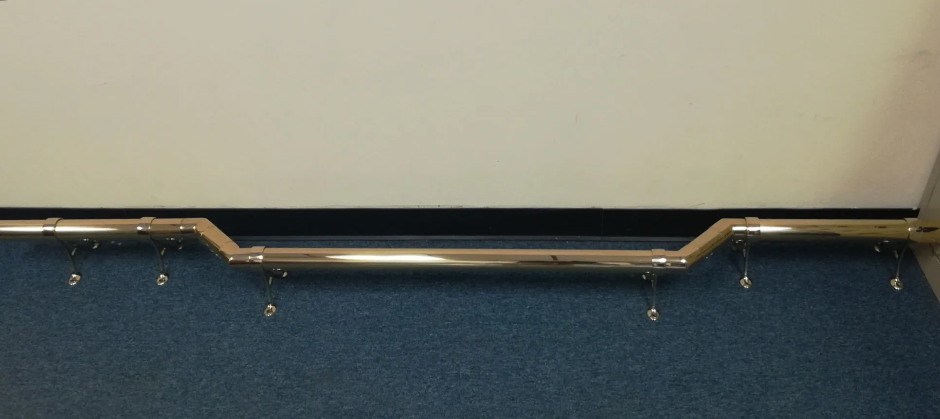Floor-Mount Bracket for 1-1/2" Tubing