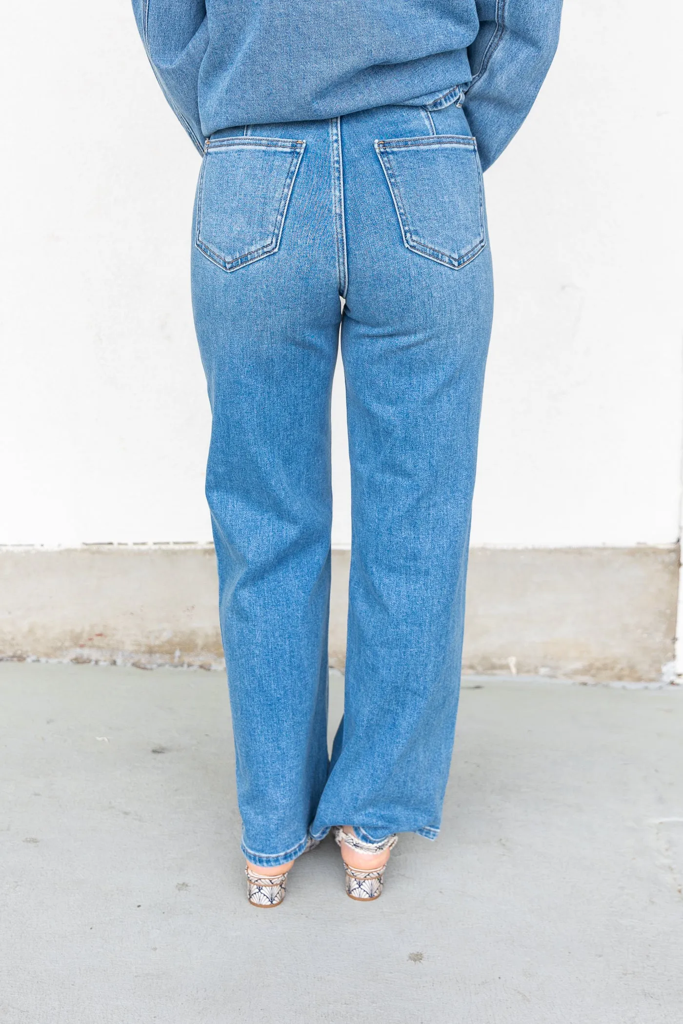 KARA JEANS