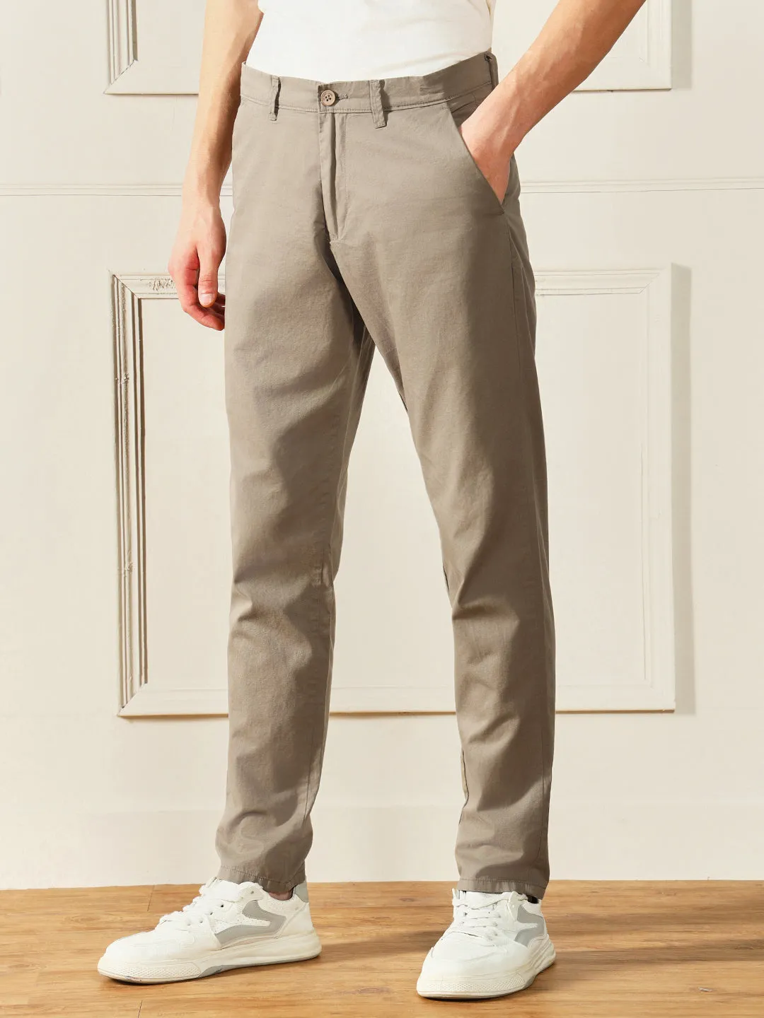 Men's Mid Khaki Solid Chinos